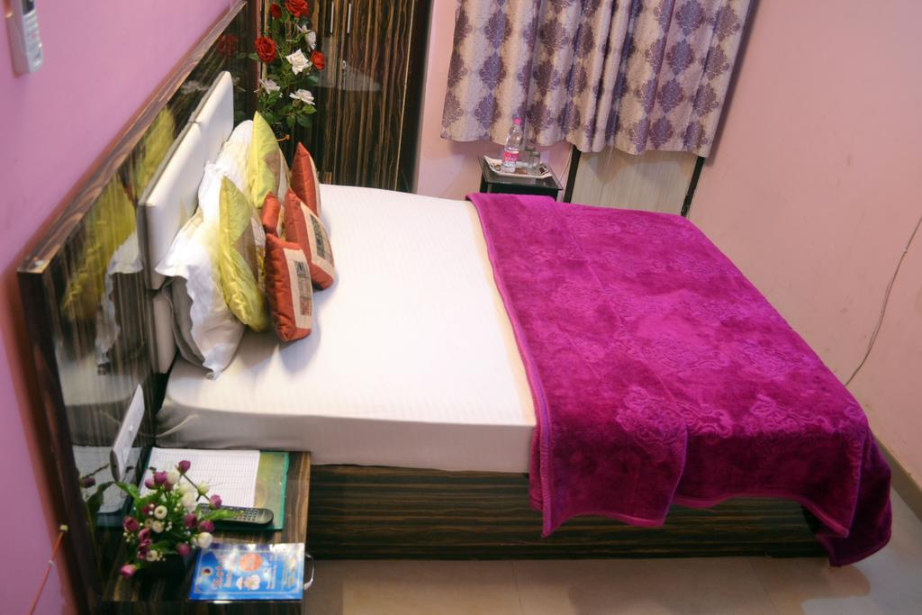 Yatri Guest House New Delhi Eksteriør bilde